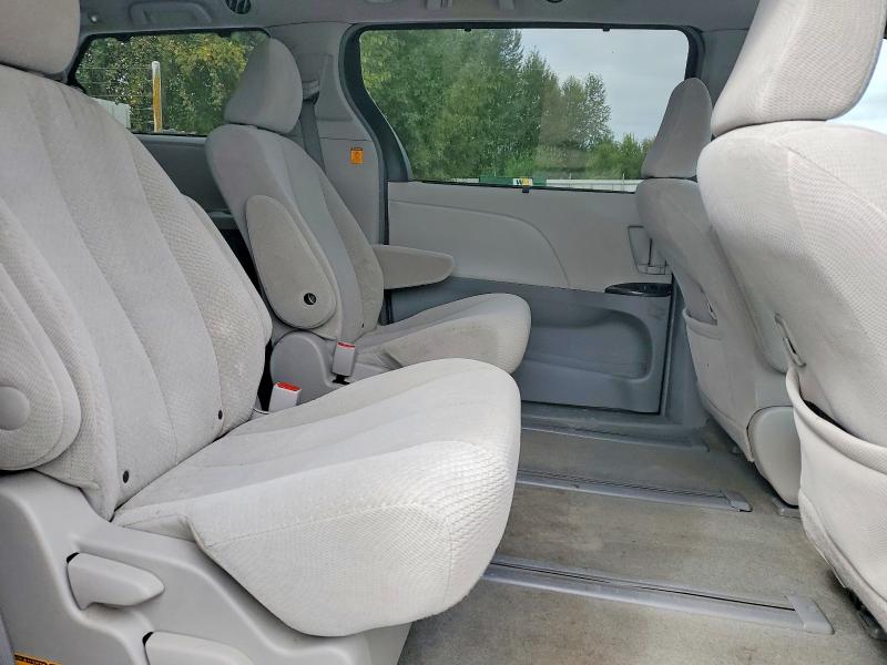 Photo 11 from auction – 2013 TOYOTA SIENNA with VIN 5TDJK3DC6DS053518