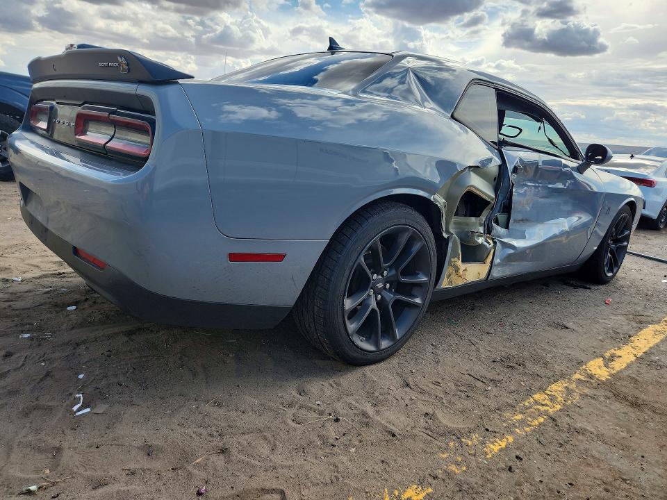 Photo 3 from auction – 2021 DODGE CHALLENGER with VIN 2C3CDZFJXMH641376