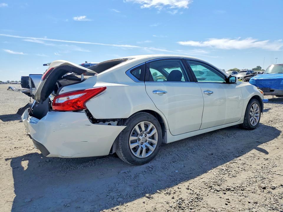 Photo 3 from auction – 2016 NISSAN ALTIMA with VIN 1N4AL3AP7GC250827
