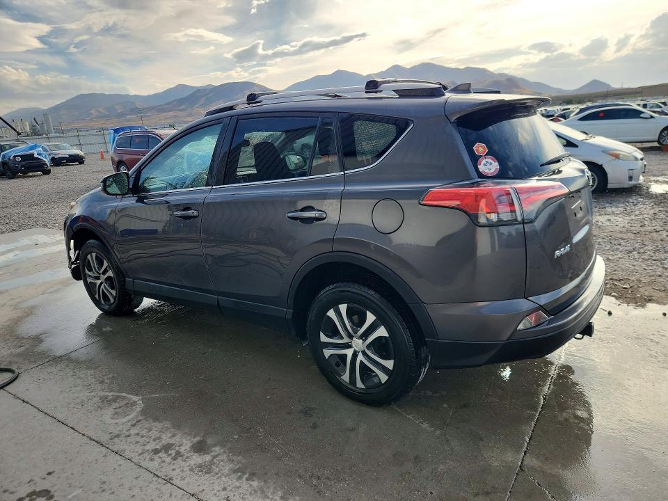 Photo 2 from auction – 2018 TOYOTA RAV4 with VIN 2T3BFREV5JW751866