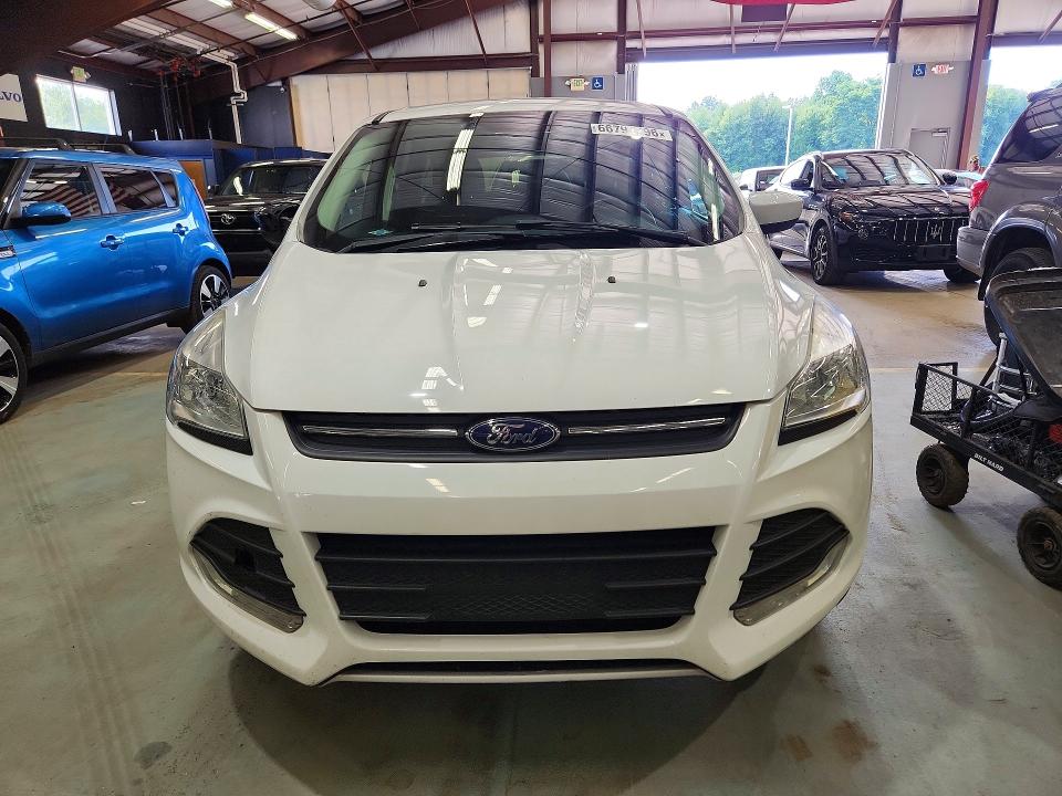 Photo 5 from auction – 2016 FORD ESCAPE with VIN 1FMCU9GX3GUB74751