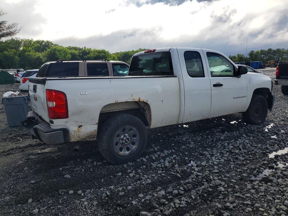 Photo 3 from auction – 2007 CHEVROLET SILVERADO with VIN 1GCEC19XX7Z639284