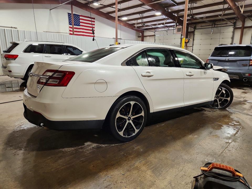 Photo 3 from auction – 2015 FORD TAURUS with VIN 1FAHP2H85FG179274