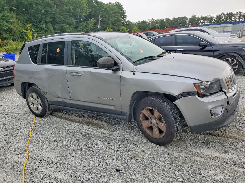 Photo 4 from auction – 2015 JEEP COMPASS with VIN 1C4NJCBA8FD198046