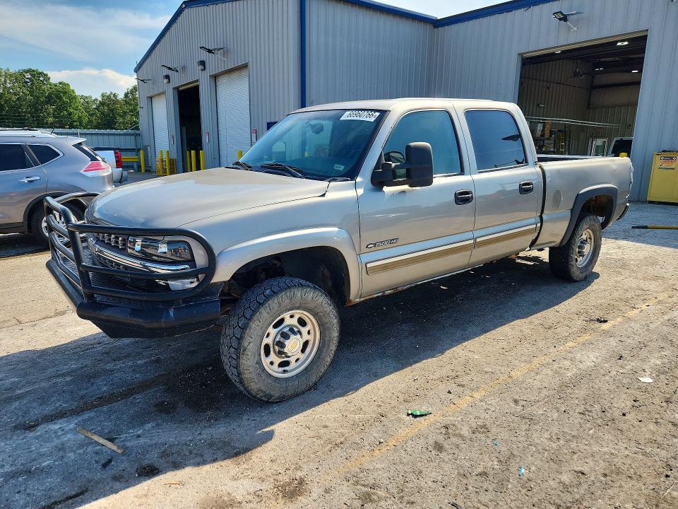 CHEVROLET SILVERADO 2002 with VIN 1GCGK13U52F170514 - Photo from auction