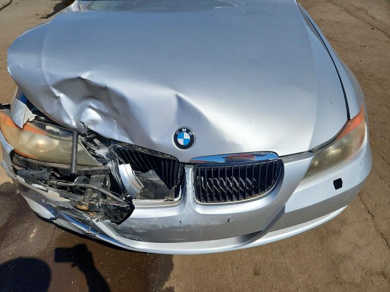 Foto 11 de la subasta – 2006 BMW 325 con VIN WBAVD13506KT79812