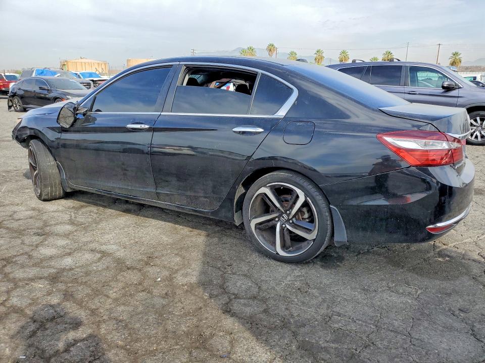 Photo 2 from auction – 2016 HONDA ACCORD with VIN 1HGCR2F77GA223306