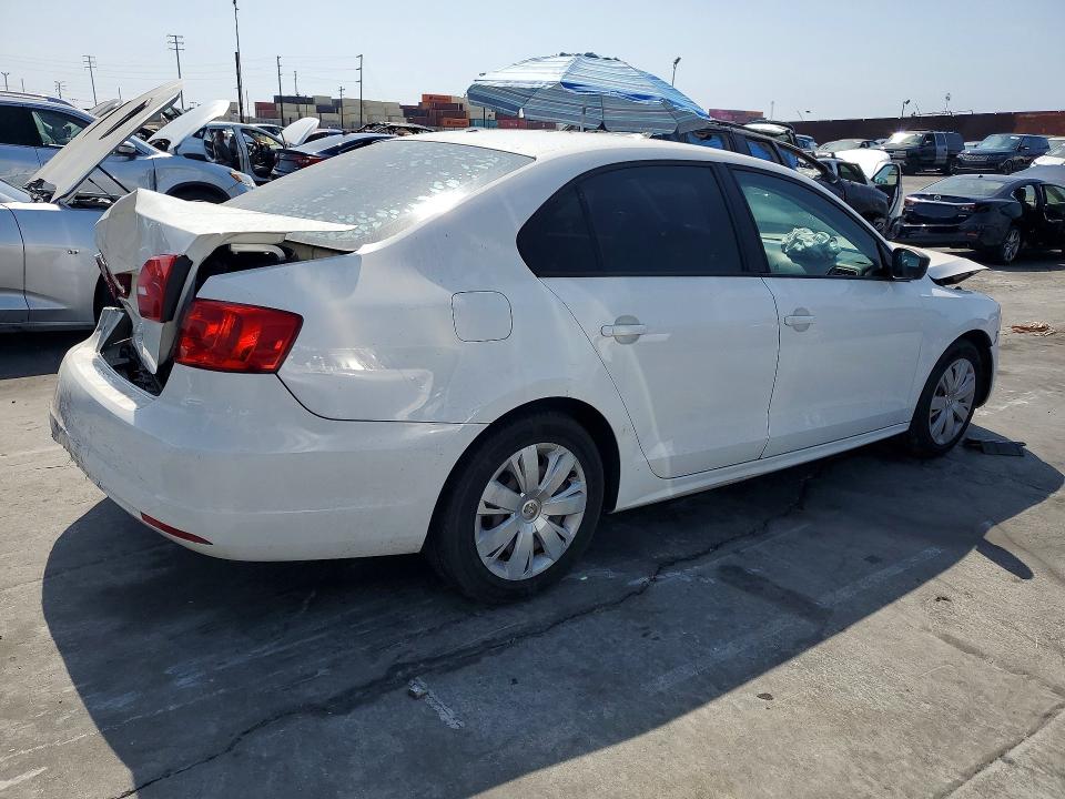 Photo 3 from auction – 2012 VOLKSWAGEN JETTA with VIN 3VW2K7AJ6CM353649