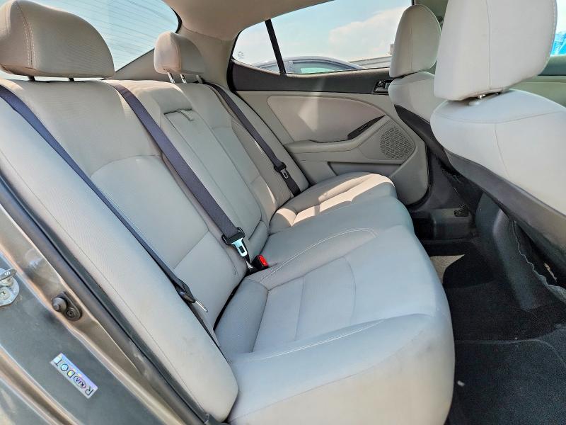 Photo 10 from auction – 2012 KIA OPTIMA with VIN 5XXGM4A71CG038958
