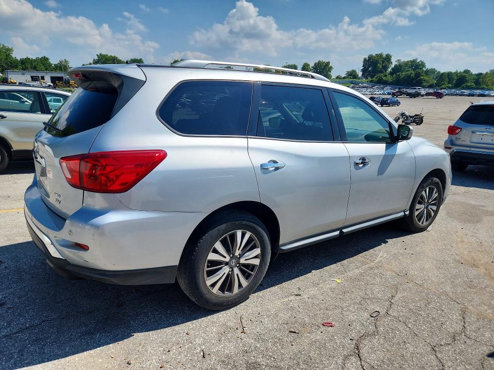 Photo 3 from auction – 2018 NISSAN PATHFINDER with VIN 5N1DR2MM6JC605684