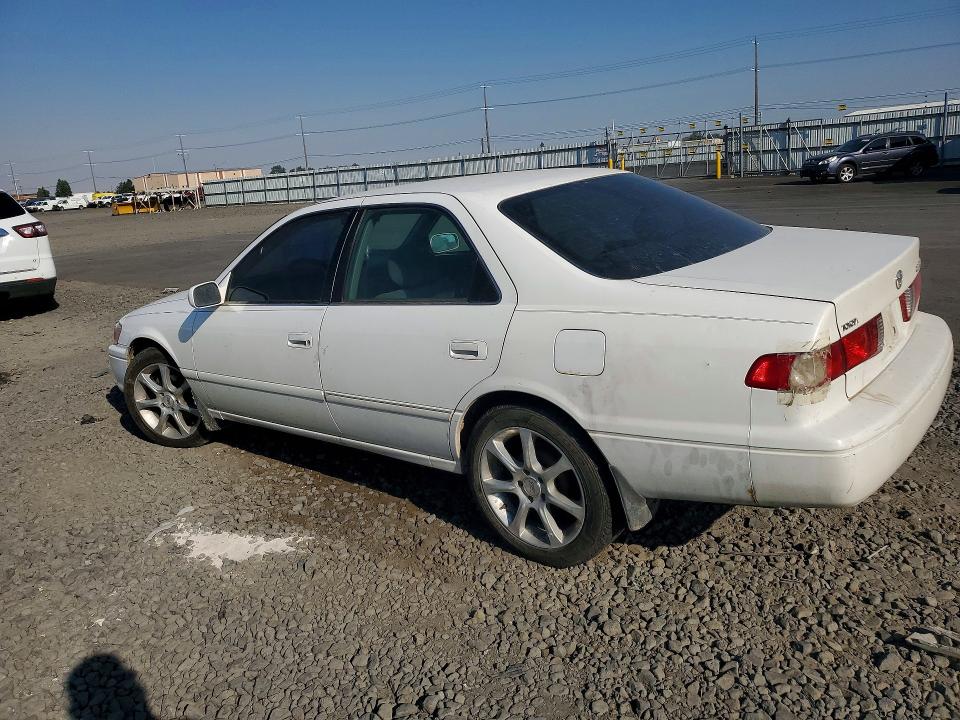 Photo 2 from auction – 2000 TOYOTA CAMRY with VIN JT2BG22K8Y0461353