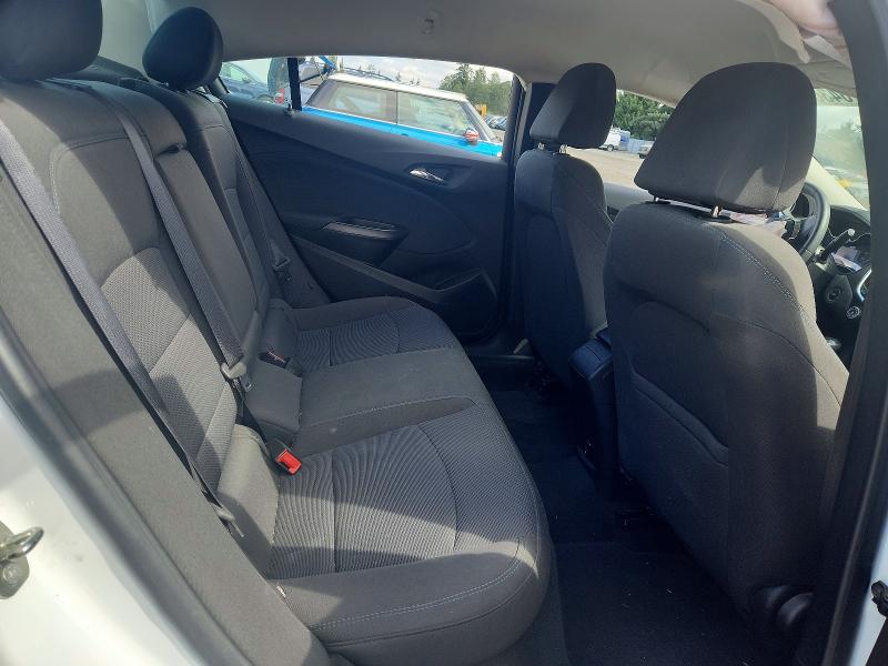 Photo 10 from auction – 2018 CHEVROLET CRUZE with VIN 1G1BE5SM1J7209028