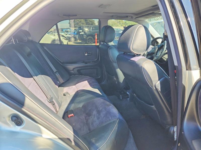 Photo 10 from auction – 2002 LEXUS IS 300 with VIN JTHBD192920064272