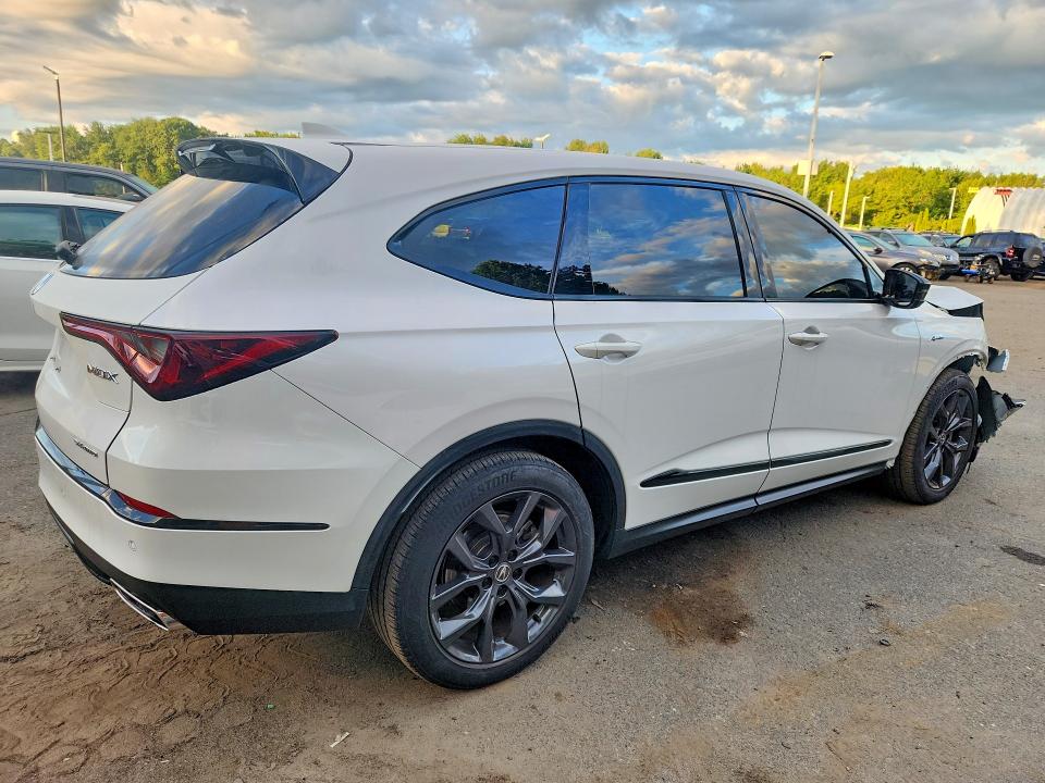 Photo 3 from auction – 2023 ACURA MDX with VIN 5J8YE1H00PL006552