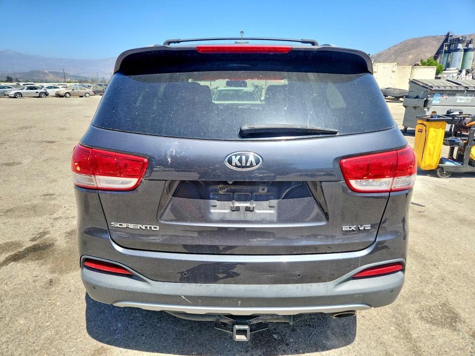 Photo 6 from auction – 2016 KIA SORENTO with VIN 5XYPH4A5XGG044326