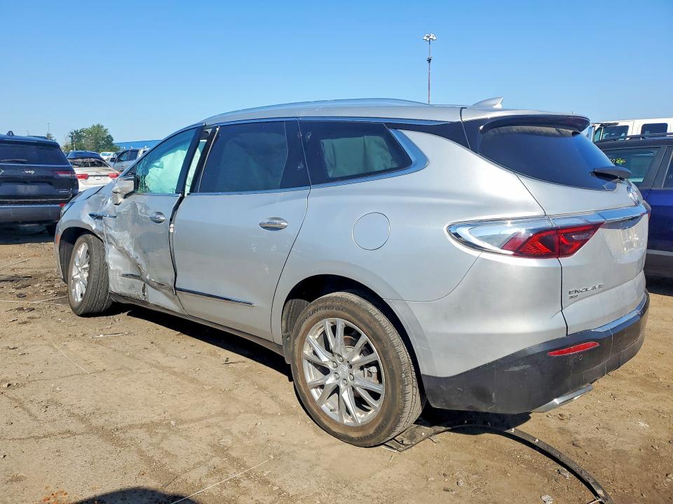 Фото 2 с аукциона – 2022 BUICK ENCLAVE с VIN 5GAEVBKWXNJ163097
