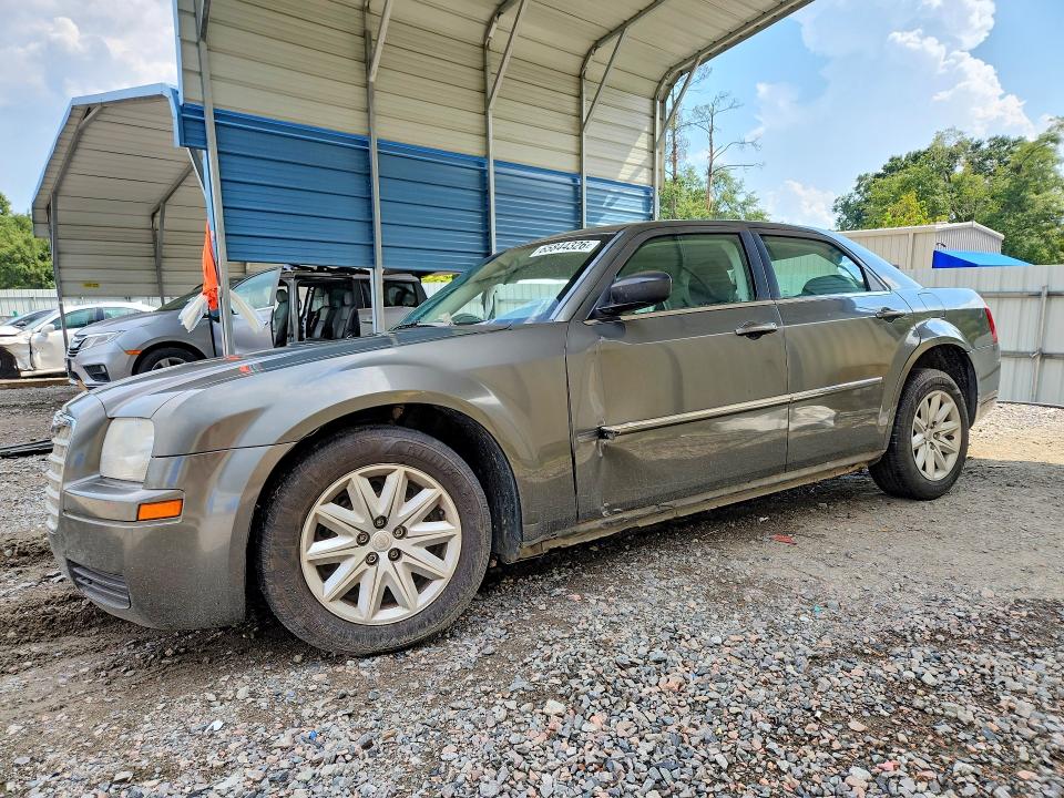 CHRYSLER 300 2008 with VIN 2C3KA43R28H133605 - Photo from auction