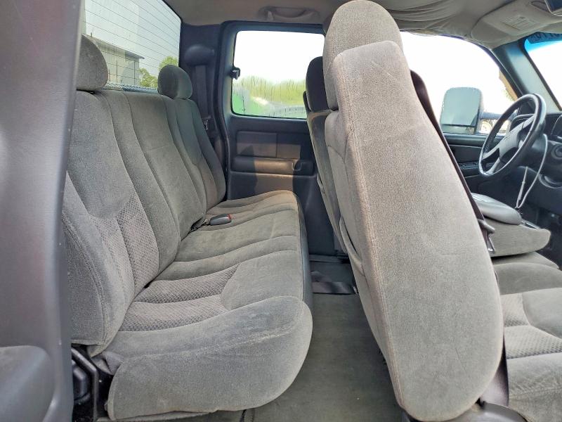 Снимка 10 от търг – 2004 CHEVROLET SILVERADO с VIN 2GCEK19T741256472