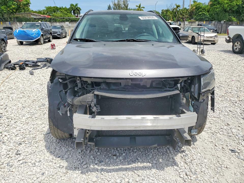Снимка 5 от търг – 2019 JEEP COMPASS с VIN 3C4NJCCBXKT662708