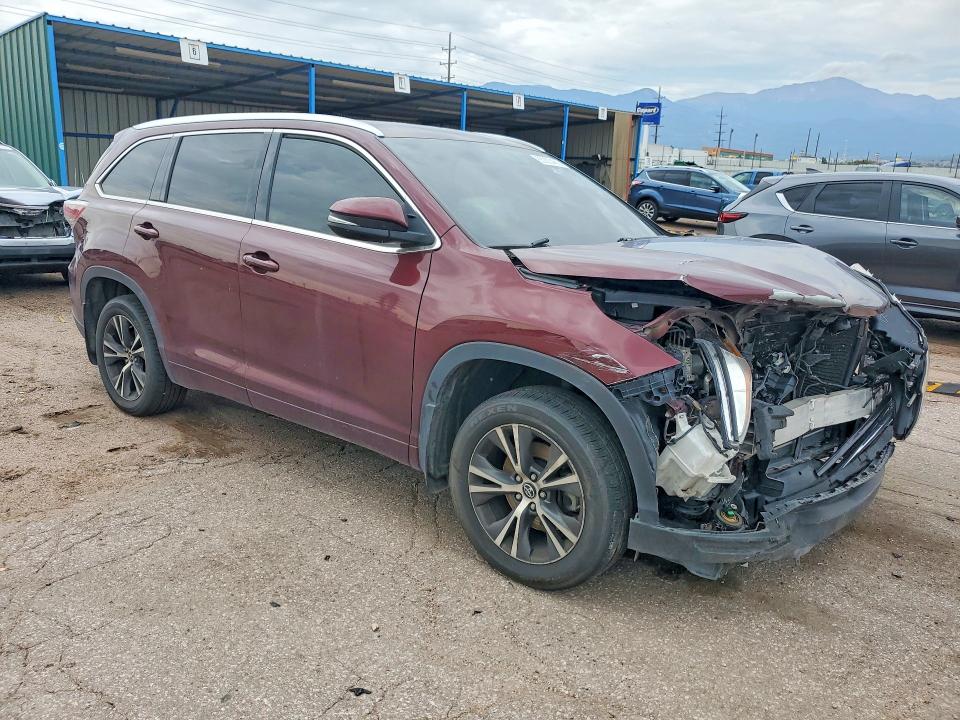 Zdjęcie 4 z aukcji – 2016 TOYOTA HIGHLANDER z VIN 5TDJKRFH5GS299721