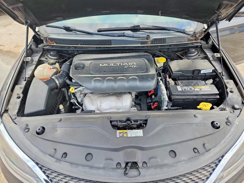 Photo 11 from auction – 2015 CHRYSLER 200 with VIN 1C3CCCCB3FN532037