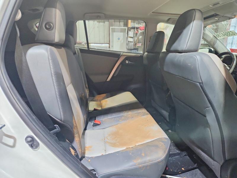 Photo 11 from auction – 2015 TOYOTA RAV4 with VIN 2T3DFREV3FW371554