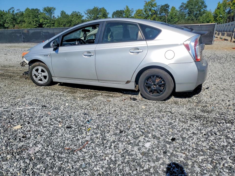 Photo 2 from auction – 2013 TOYOTA PRIUS with VIN JTDKN3DU1D5624648