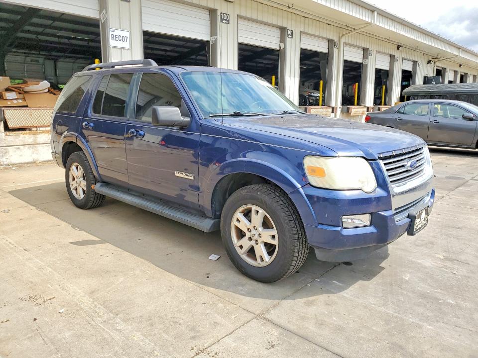 Photo 4 from auction – 2008 FORD EXPLORER with VIN 1FMEU63E58UA97247