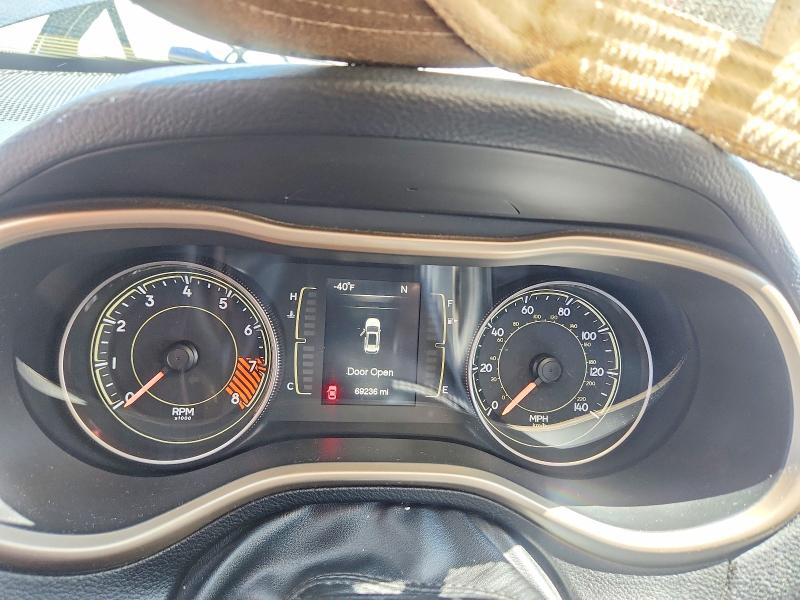 Photo 9 from auction – 2014 JEEP CHEROKEE with VIN 1C4PJMCS0EW321895