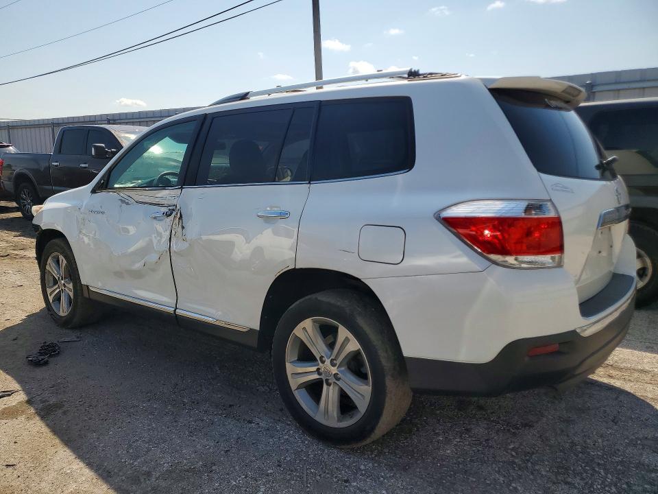 Photo 2 from auction – 2013 TOYOTA HIGHLANDER with VIN 5TDDK3EH9DS210949