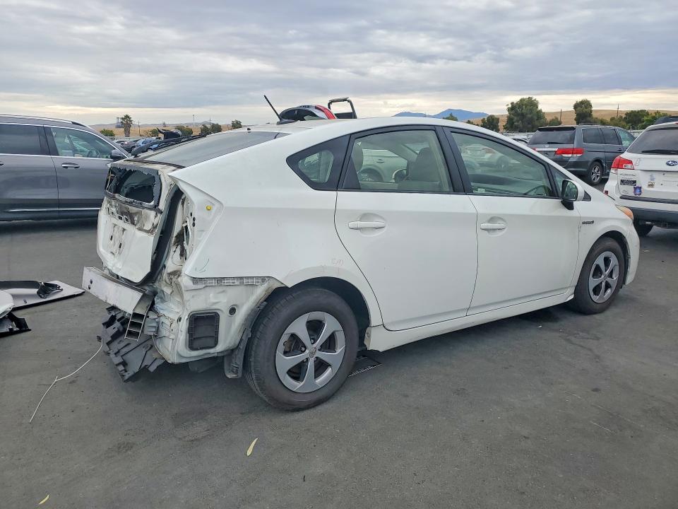 Foto 3 de la subasta – 2015 TOYOTA PRIUS con VIN JTDKN3DU6F0400419