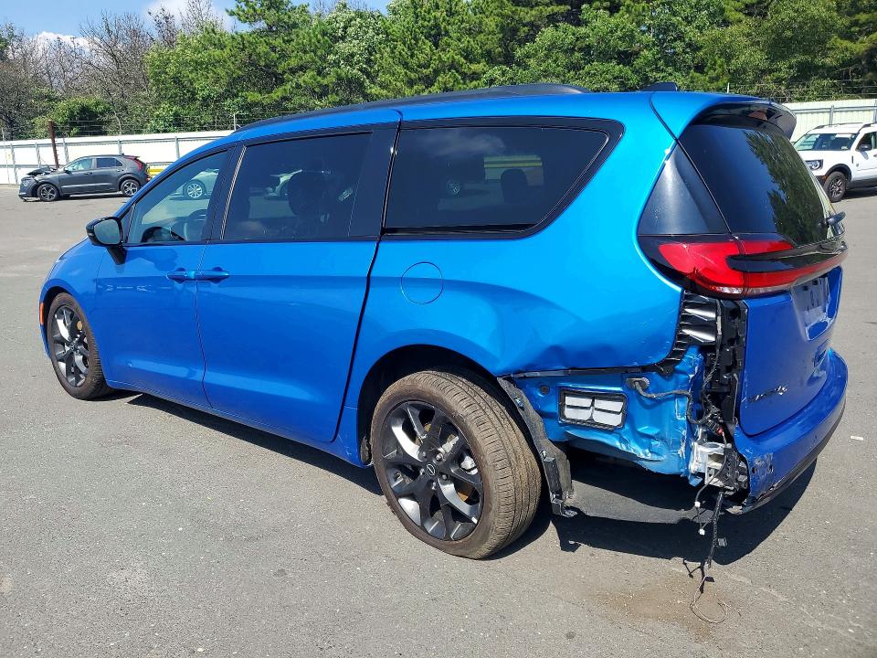 Photo 2 from auction – 2026 CHRYSLER PACIFICA with VIN 2C4RC1BGXTR267476