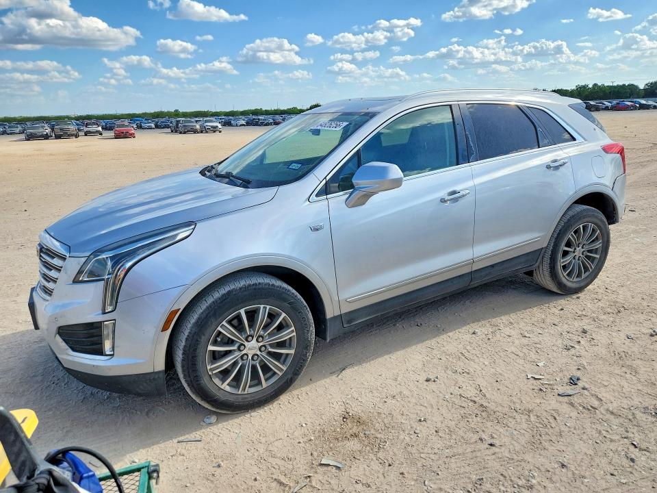 CADILLAC XT5 2017 with VIN 1GYKNBRS2HZ177256 - Photo from auction