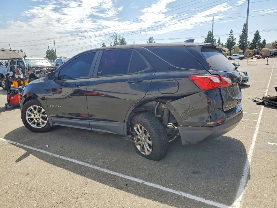 Photo 2 from auction – 2020 CHEVROLET EQUINOX with VIN 2GNAXHEV7L6210892