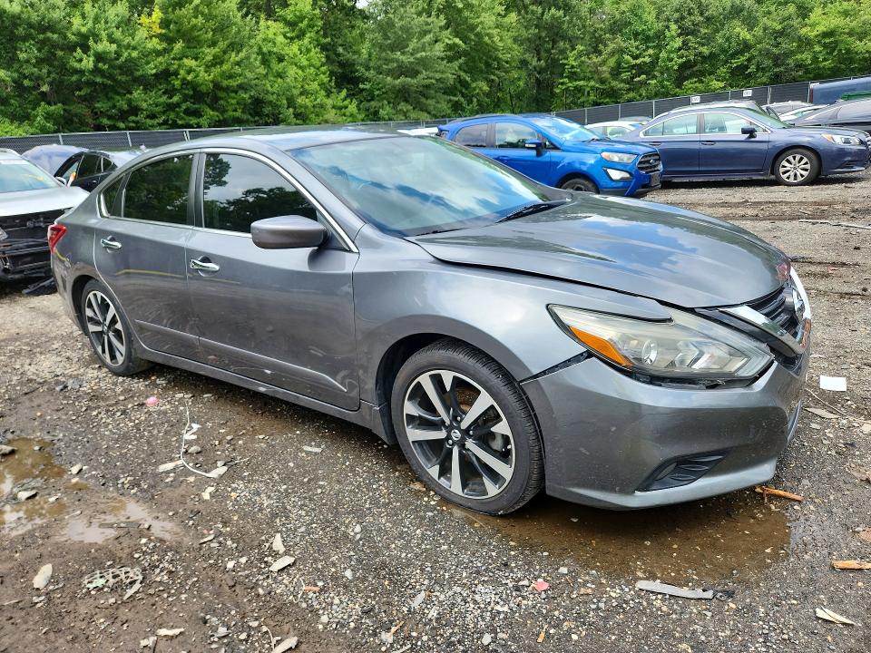 Photo 4 from auction – 2018 NISSAN ALTIMA with VIN 1N4AL3AP7JC101017