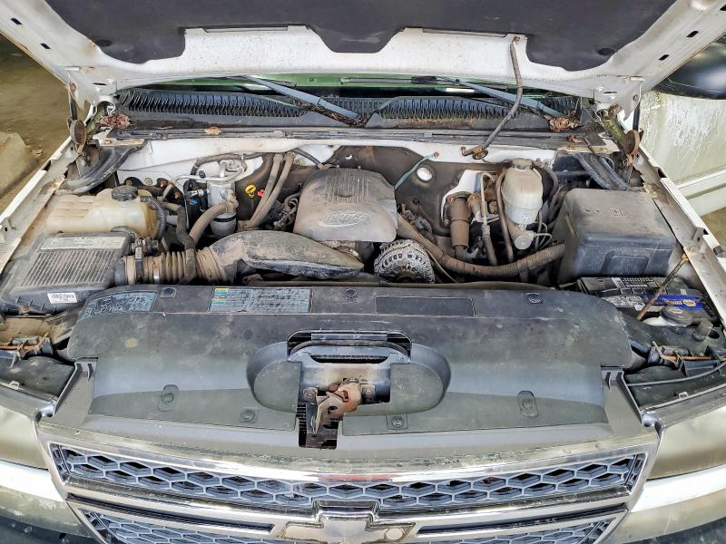 Photo 11 from auction – 2005 CHEVROLET SILVERADO with VIN 1GCHK29U75E313362
