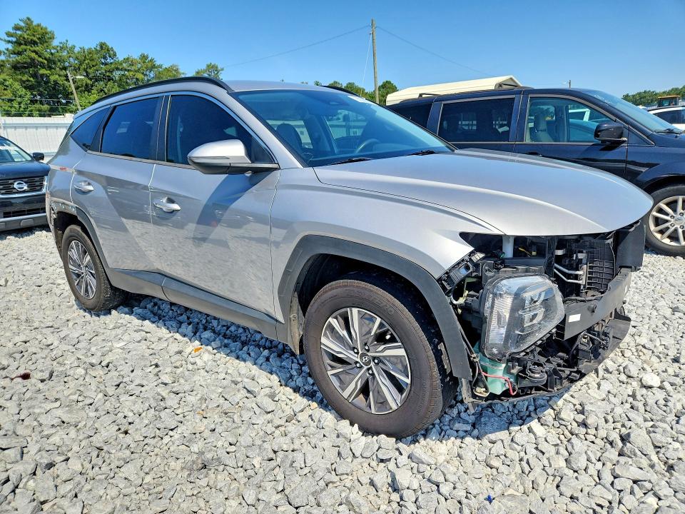 Photo 4 from auction – 2022 HYUNDAI TUCSON with VIN KM8JBCA11NU042826