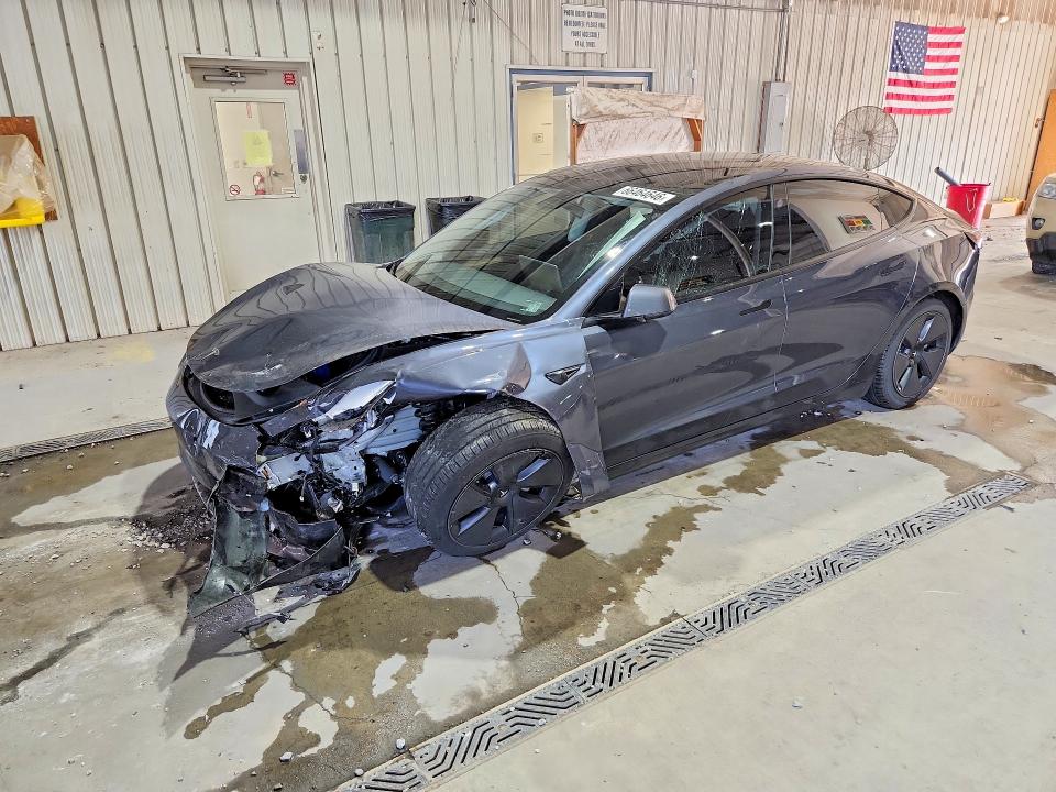 صورة رقم 1 من المزاد - 2023 TESLA MODEL 3 مع VIN 5YJ3E1EA2PF400823