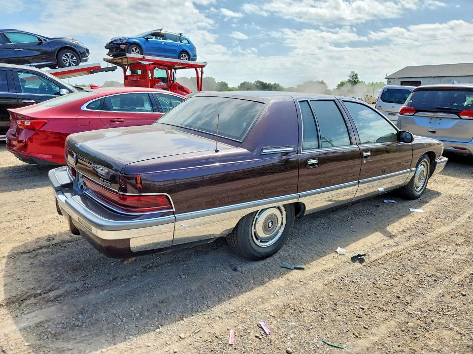 Photo 3 from auction – 1995 BUICK ROADMASTER with VIN 1G4BN52P8SR400562