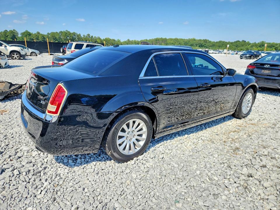 Photo 3 from auction – 2013 CHRYSLER 300 with VIN 2C3CCAAG8DH723171