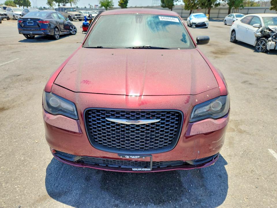 Photo 5 from auction – 2018 CHRYSLER 300 with VIN 2C3CCAAG3JH308139