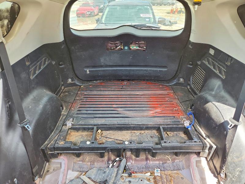 Photo 10 from auction – 2017 TOYOTA RAV4 with VIN 2T3RFREV3HW613770