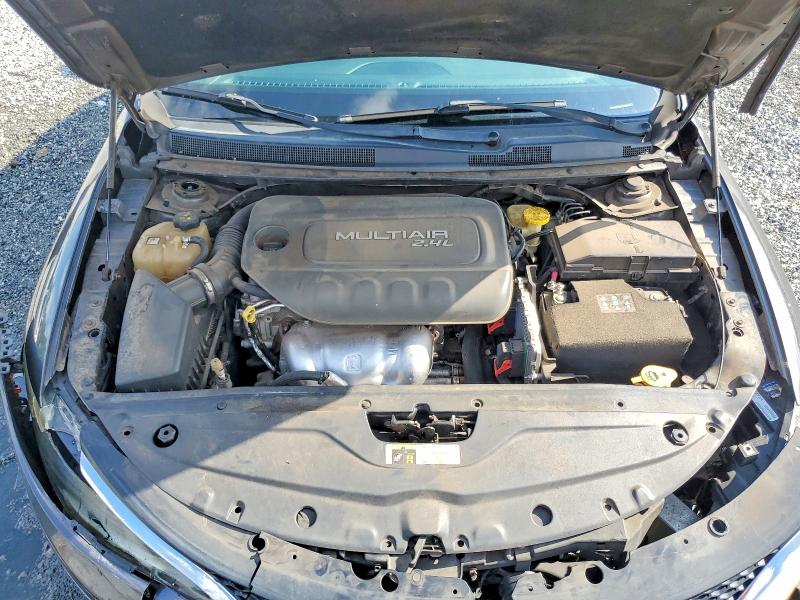 Photo 11 from auction – 2016 CHRYSLER 200 with VIN 1C3CCCAB0GN176828
