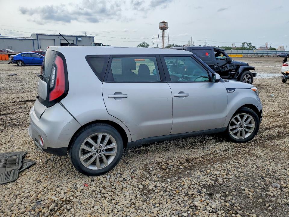 Photo 3 from auction – 2017 KIA SOUL with VIN KNDJP3A52H7443927