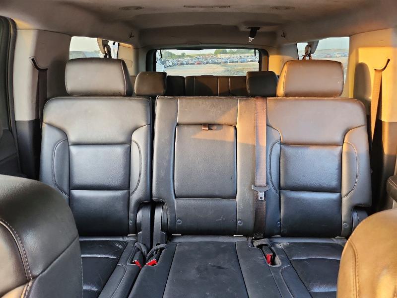 Photo 10 from auction – 2018 CHEVROLET SUBURBAN with VIN 1GNSCHKC2JR127083
