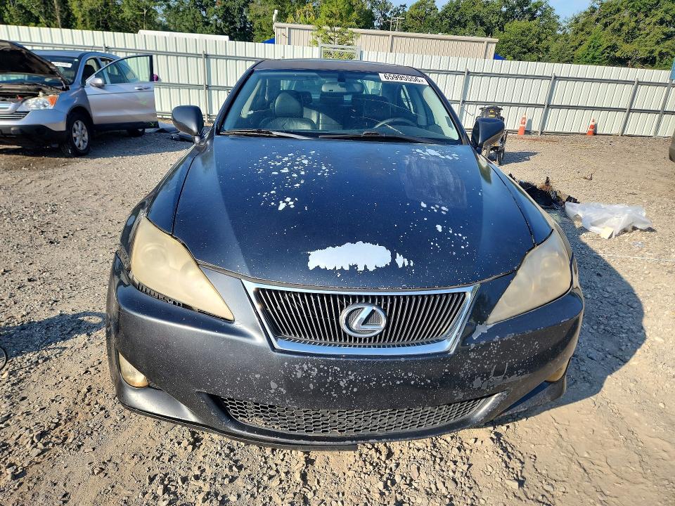 Photo 5 from auction – 2006 LEXUS IS with VIN JTHBE262462004952