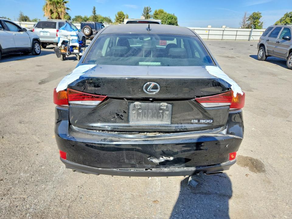 Photo 6 from auction – 2019 LEXUS IS with VIN JTHBA1D22K5092966