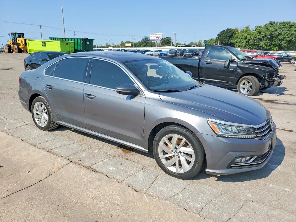 Photo 4 from auction – 2018 VOLKSWAGEN PASSAT with VIN 1VWBA7A31JC020875
