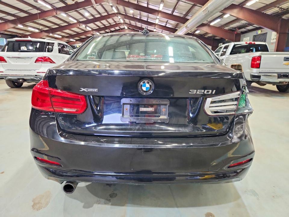 Photo 6 from auction – 2017 BMW 320 with VIN WBA8A3C55HK691192