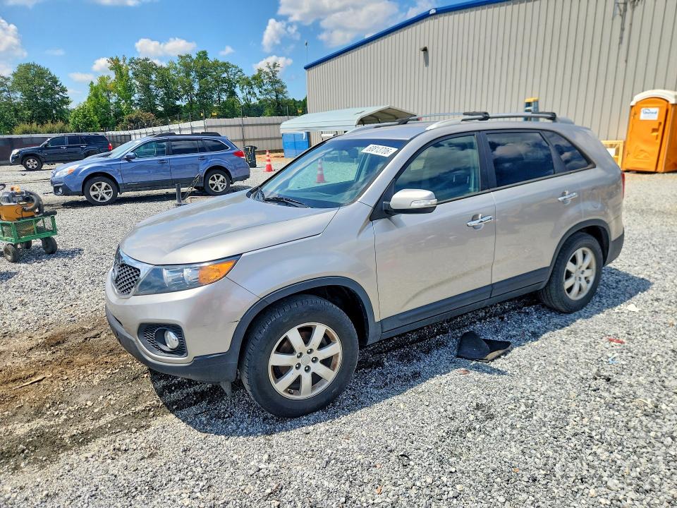 KIA SORENTO 2013 with VIN 5XYKT4A69DG312392 - Photo from auction